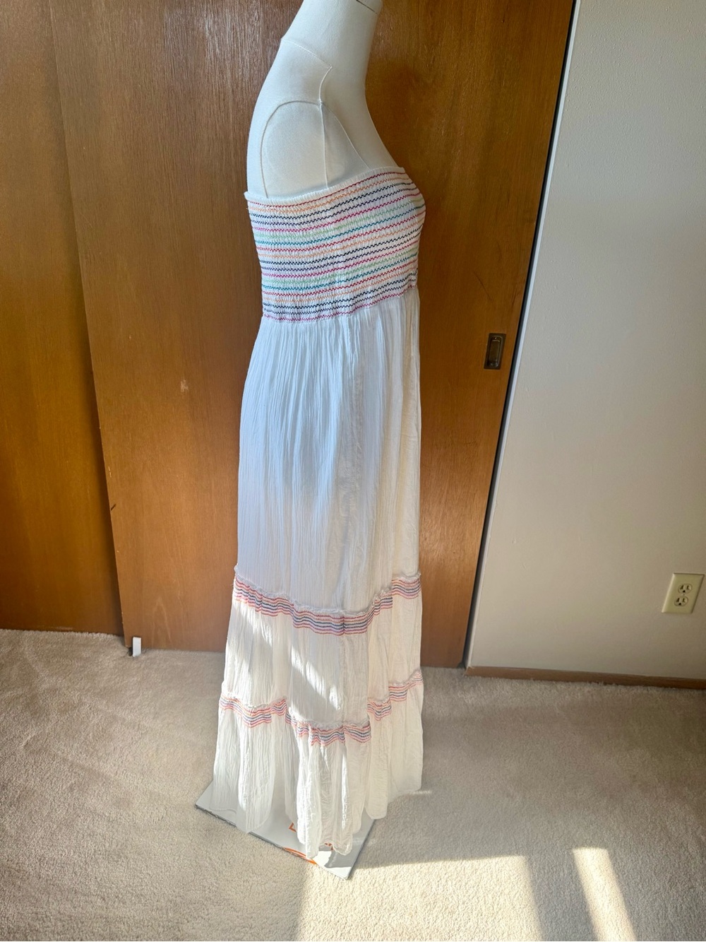 White Strapless Tiered Maxi Dress M Multicolor Smocked Bodice Embroidered - Picture 8 of 10